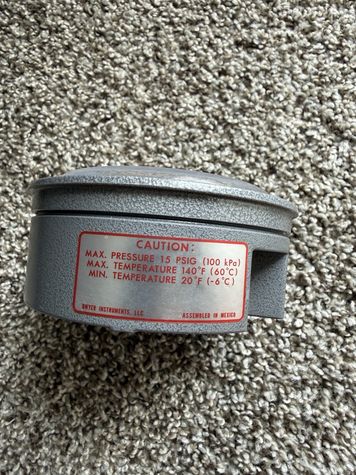 Dwyer Magnehelic 2005 Pressure Gauge 0-5 inches Water Max 15 PSIG