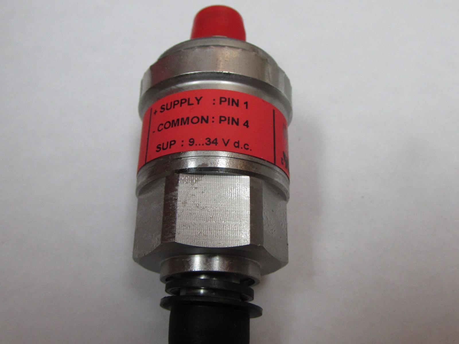 Danfoss pressure transmitter MBS3050 060G3628 NIB (ST1240)