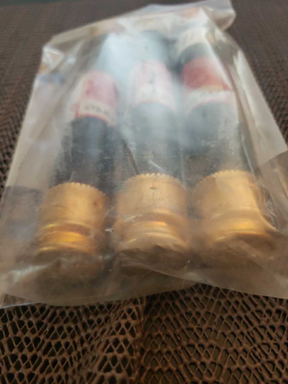 LOT OF (3) BUSSMANN LIMITRON FAST ACTING 3A 600V FUSES KTS-R-3