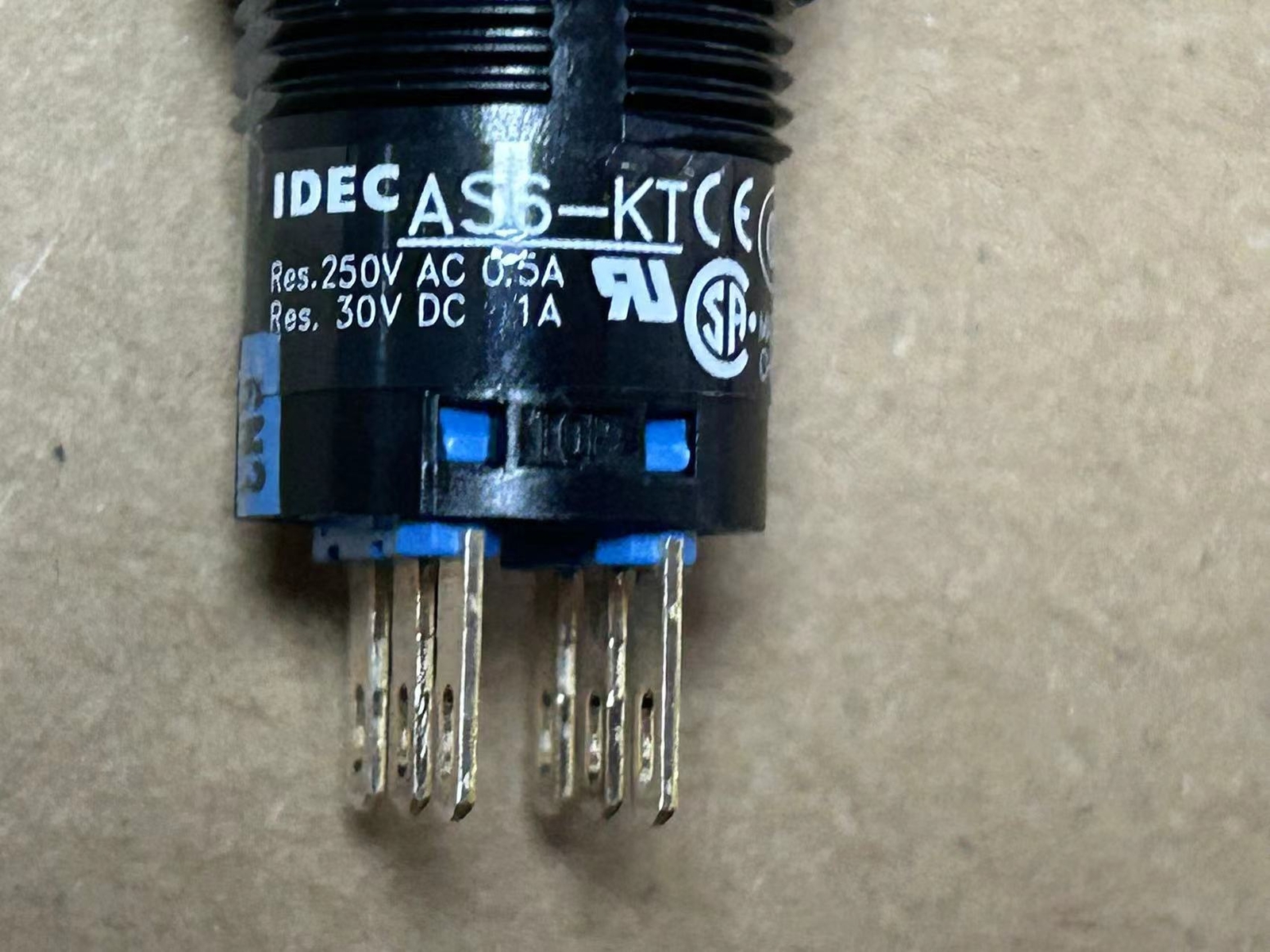 Yaskawa robot key switch DX100 JZRCR-YPP01-1 teach pendant selector switch