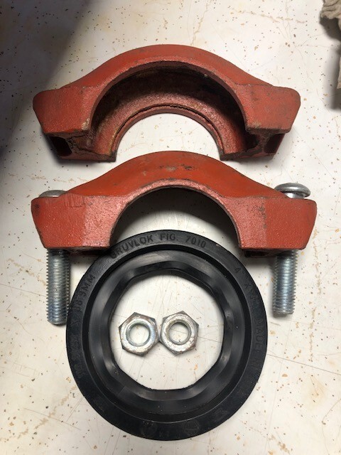 Gruvlok 4″x x3″ Style 7010 Reducing Coupling Clamp W/ Gasket NOS USA NEW