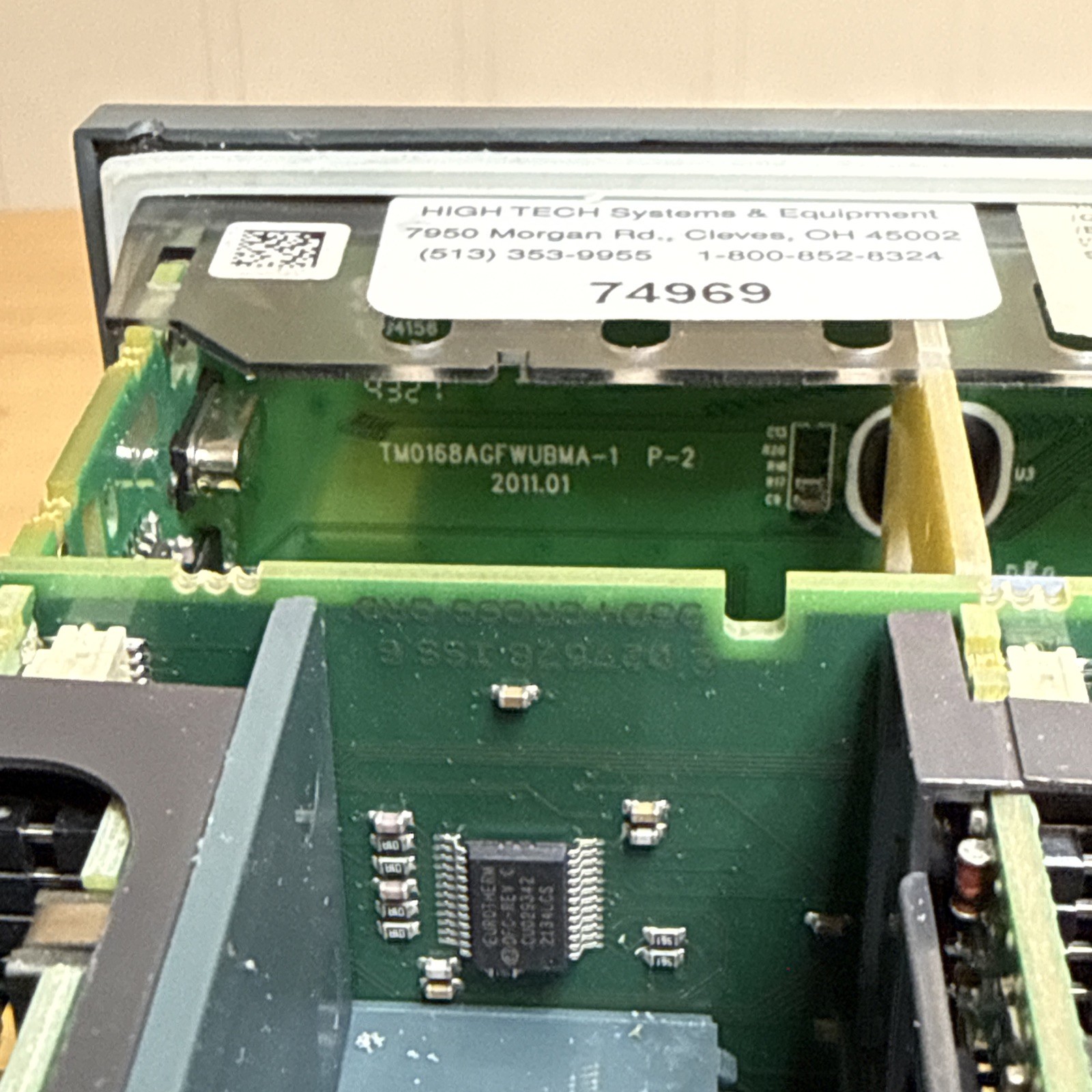 Invensys Eurotherm 3504 Temperature Controller TM0168AGFWUBMA-1 P-2 Temp Module