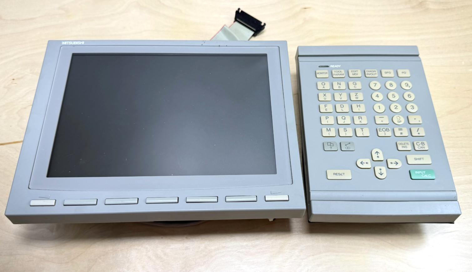 Mitsubishi FCU6-DUN33 Operator Interface Display Screen w/ FCU6-KB021 Keypad