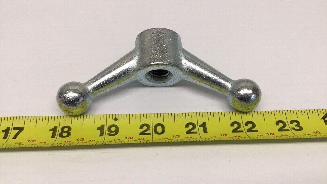 McMaster Carr 65115K33 Machine 2 Handle 1/2″-13 Center Thread 4-1/2″ W Zinc Plt
