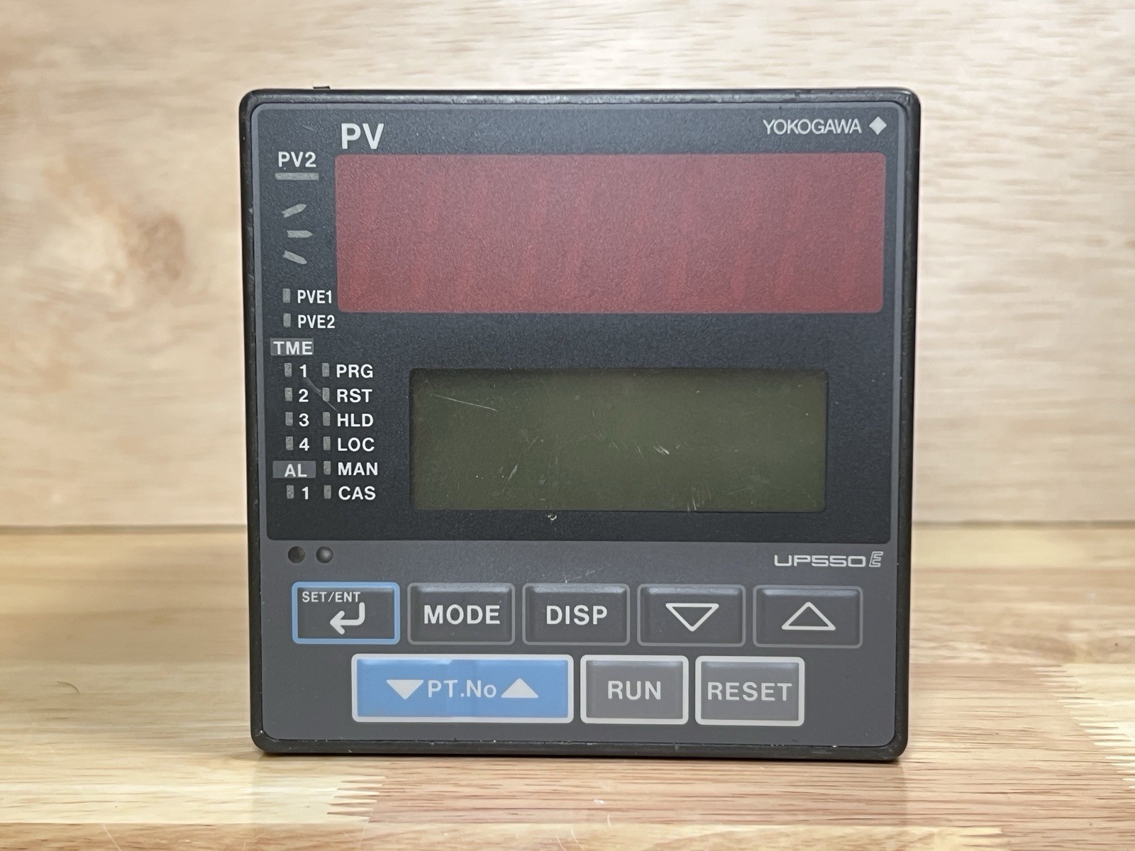 Yokogawa UP550-00 UP5500 UP550 Controller 100-240VAC 50/60Hz 20VA max