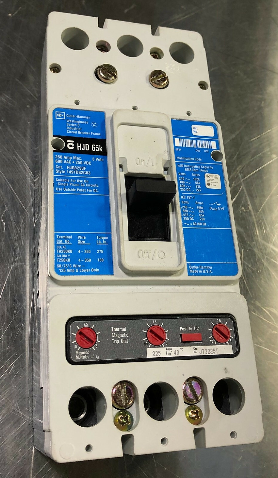 Cutler-Hammer HJD3250F adjustable breaker with JT3225T 225A trip unit