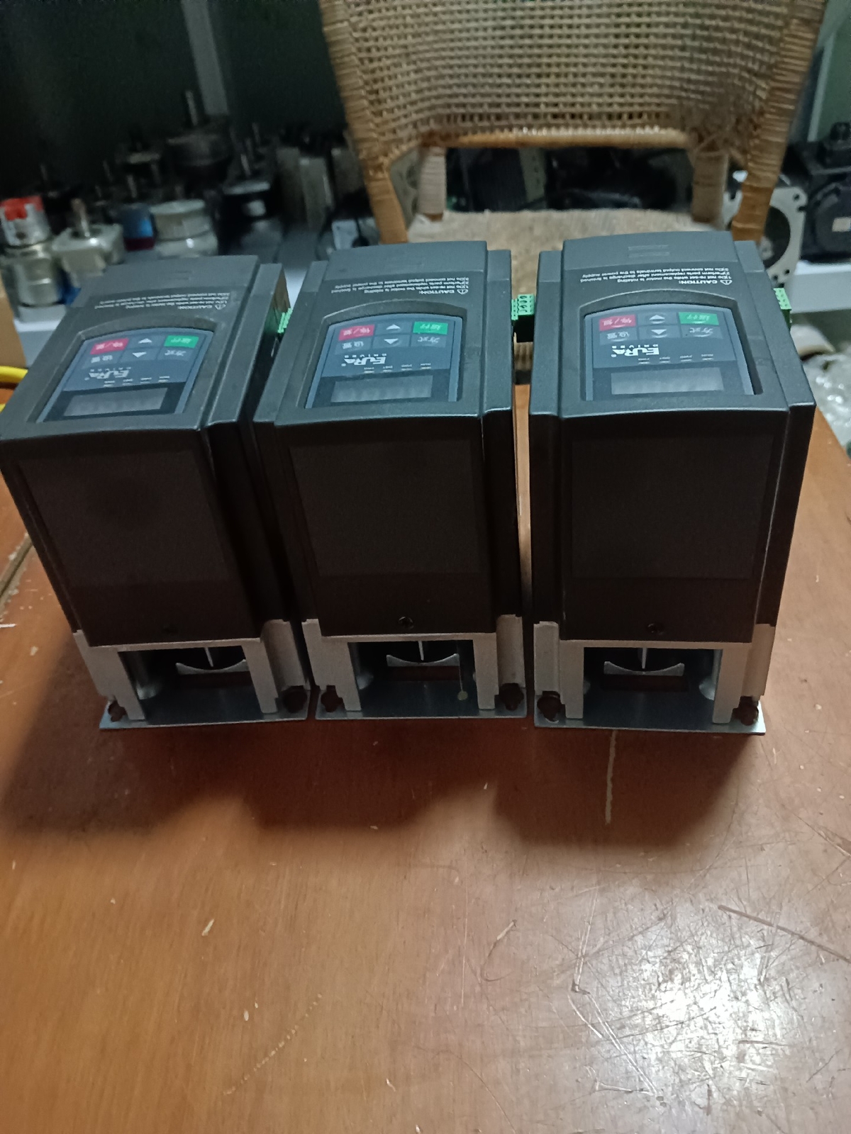 1P E2000-0004S2 0.4KW 220V Accept counteroffer