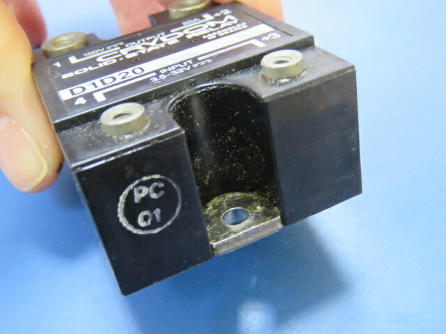 CRYDOM D1D20 Qty of 1 per Lot Solid State SPST-NO (1 Form A) Hockey Puck