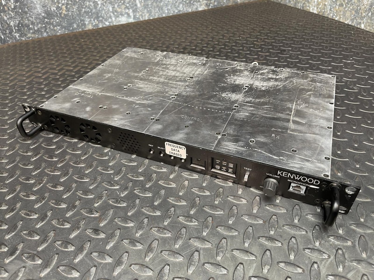 Kenwood TKR-840-3 UHF Radio Repeater 400-430 MHz, 1-5 Watt