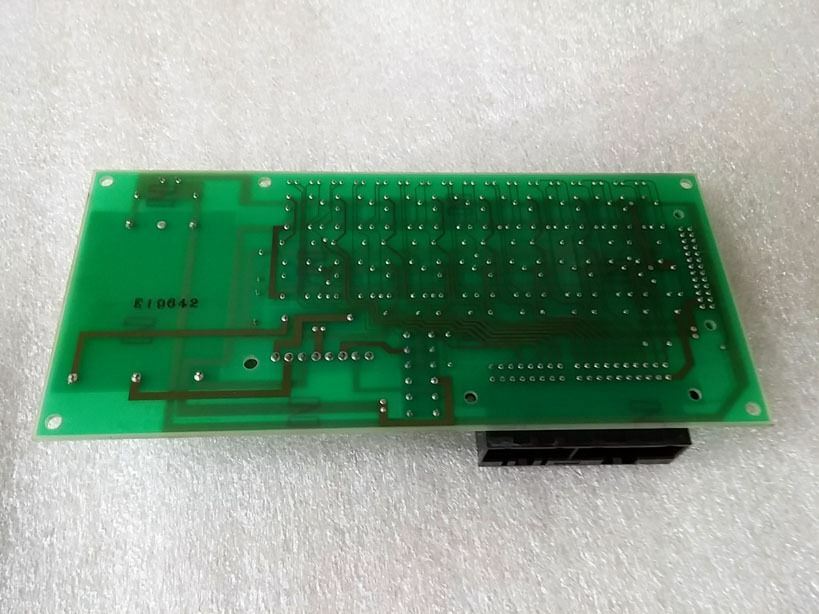 TEL Tokyo Electron DS1181-000957-11 MC-31027 PHOTO MOS Board for Valve & MFC Box