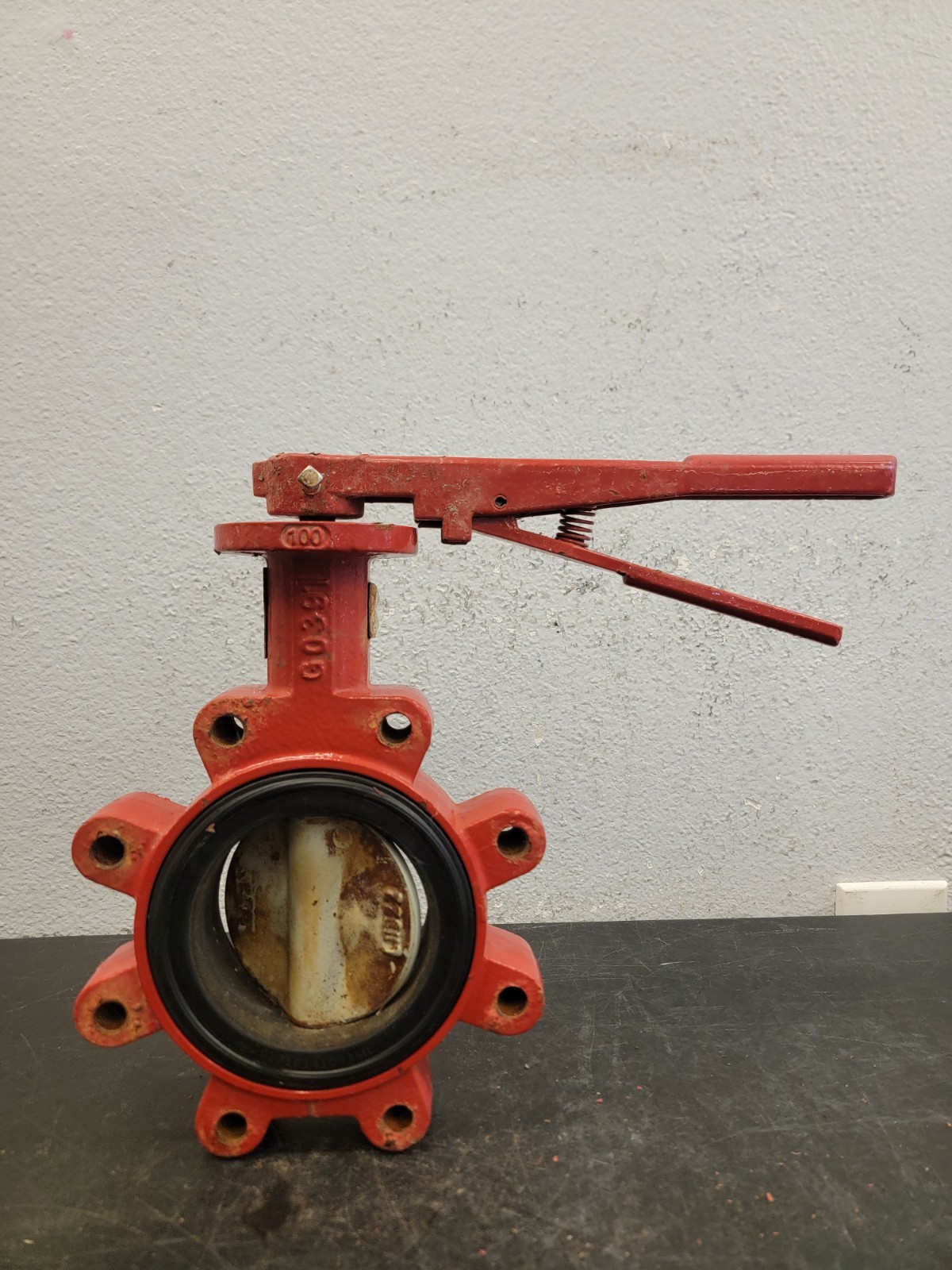 BRAY 4″ BUTTERFLY VALVE SERIES 31 Used A8