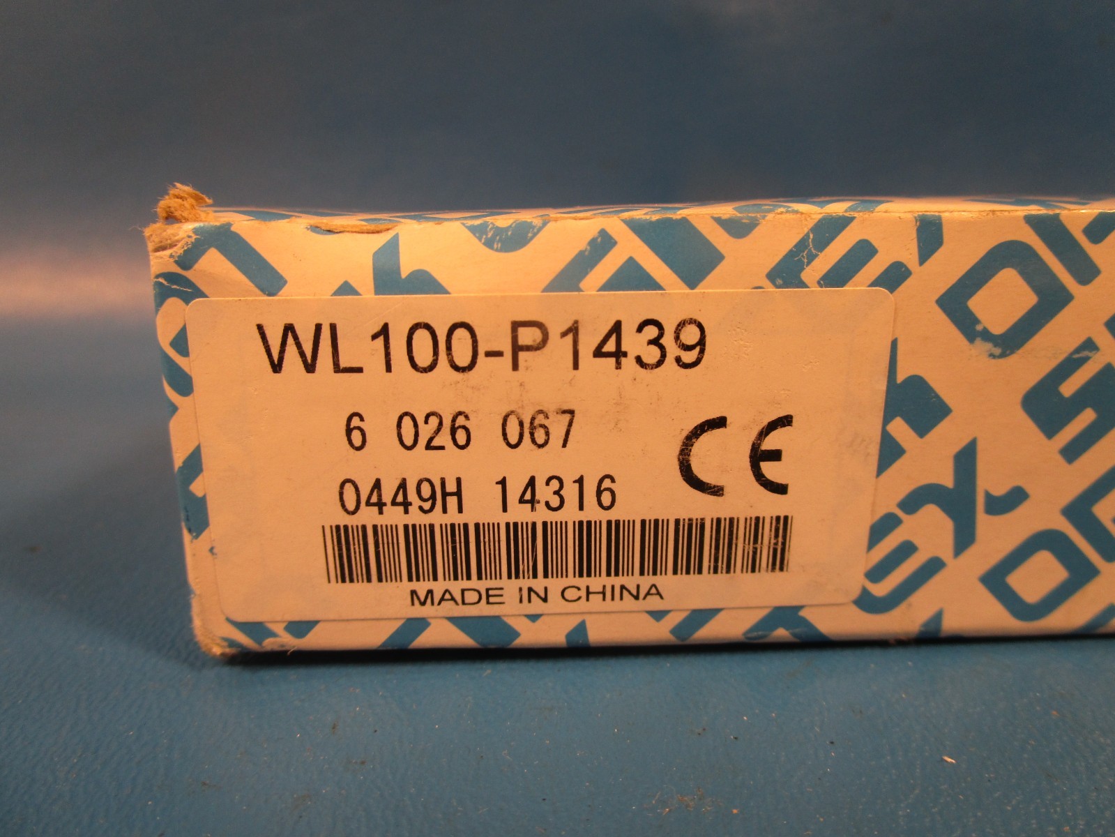 Sick WL100-P1439 Photoelectric Retro-Reflective Sensor