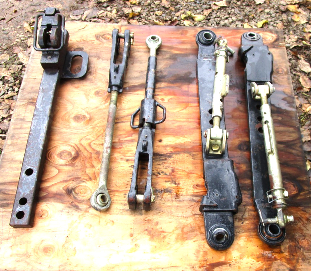 3 Point Lift Arms and Drop Pin Drawbar For Category 3 Tractor 80 -225 HP