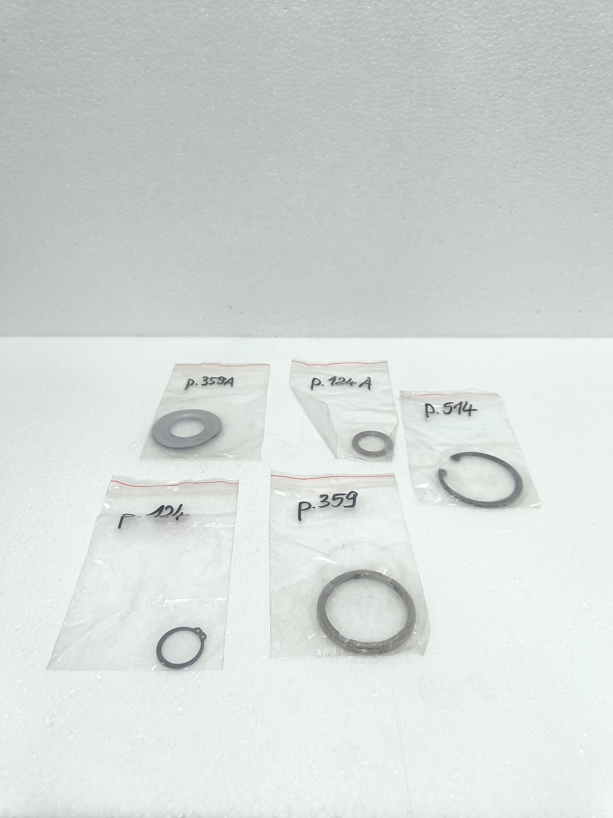 ASSORTED INDUSTRIAL SPARE PARTS SET – WASHERS, CIRCLIPS & RINGS – P.358A P.124A