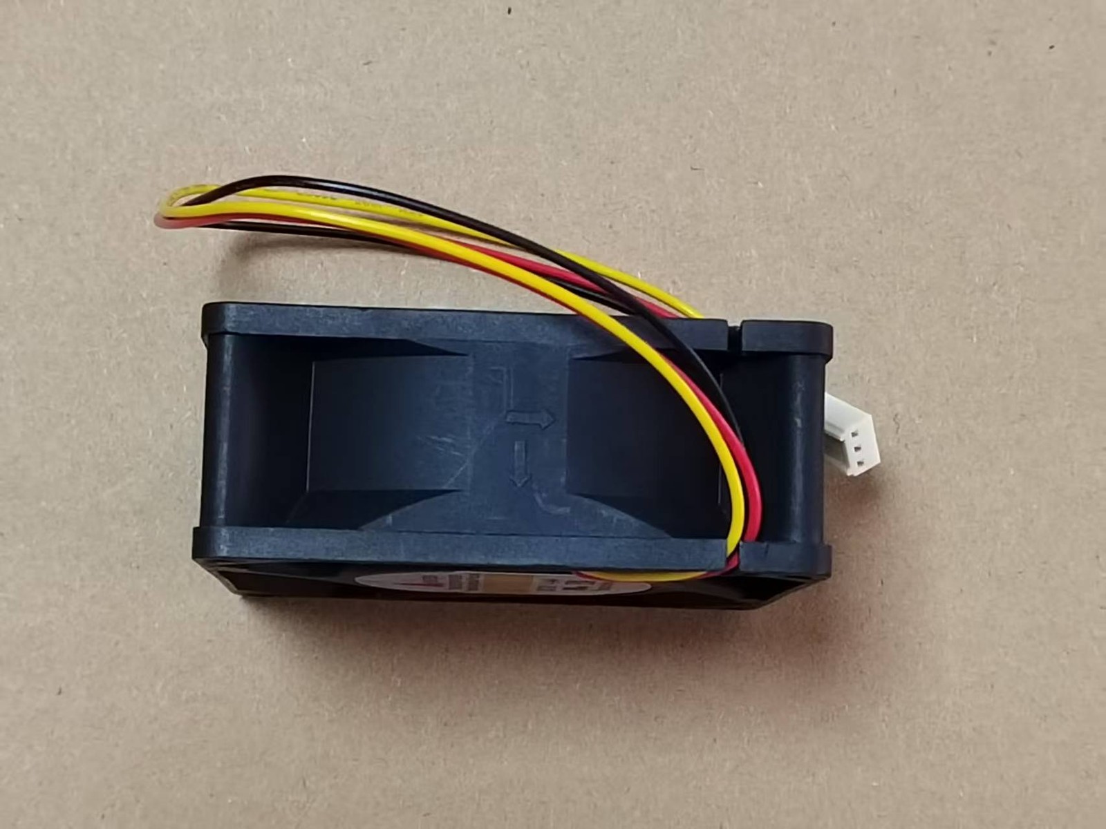 Y.S.TECH FD1280327B-2F 80mm 8032 12V 4.44W 3-wire cooling fan