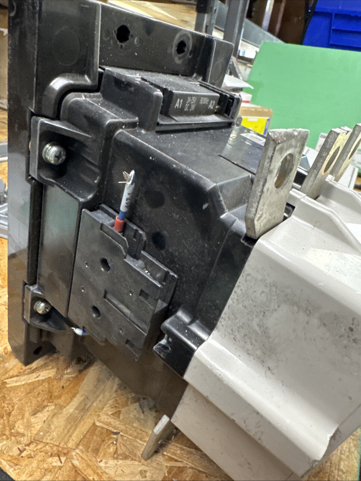 Fuji Electric SC-N10[220] Contactor 3NC4H 24V AC/DC Coil 220A TESTED