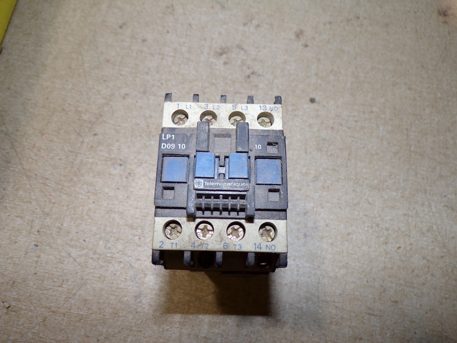 Telemecanique LP1 D09 D10 Contactor 378014061 *FREE SHIPPING*