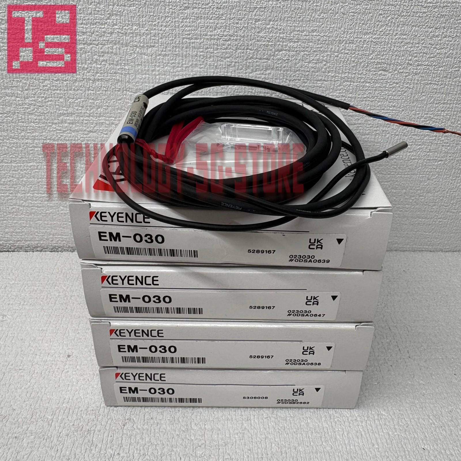 #1pcs new Keyence EM-030 proximity transducer