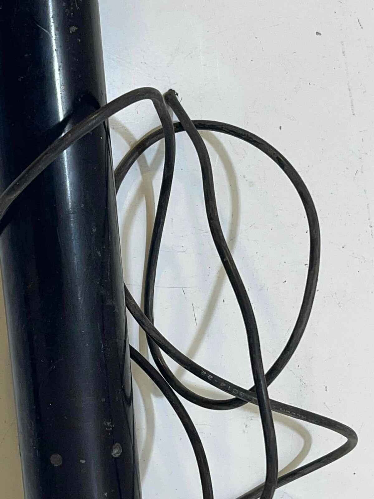 MELLES GRIOT LASER HEAD 05-LHP-171 CUT WIRE.SOLD AS-IS.