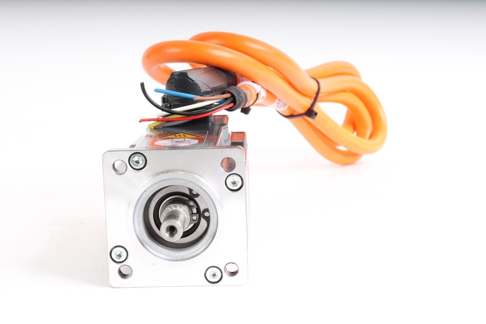 Beckhoff AM8121-0F10-0000 Servo Motor With Cable