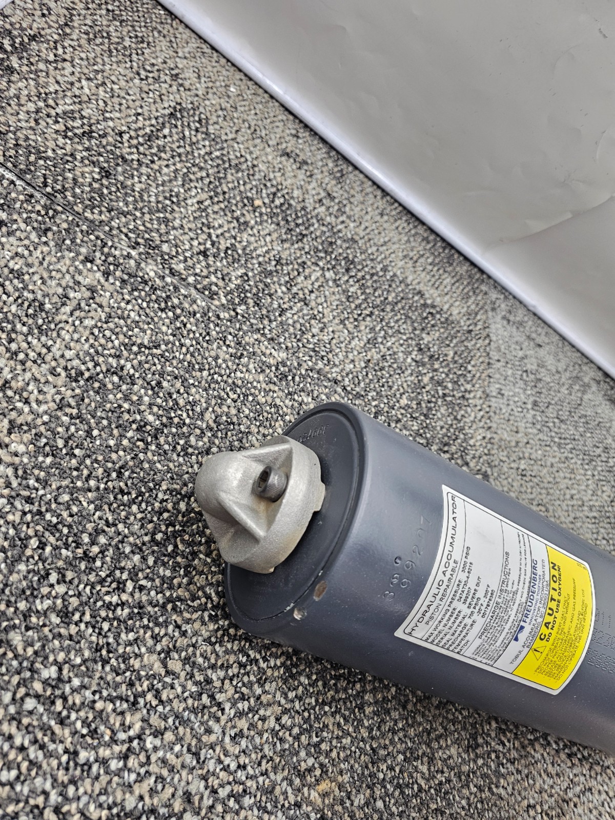 FREUDENBERG 047AT30-4-6215 Hydraulic Accumulator Repairable Piston 3000 PSIG Max
