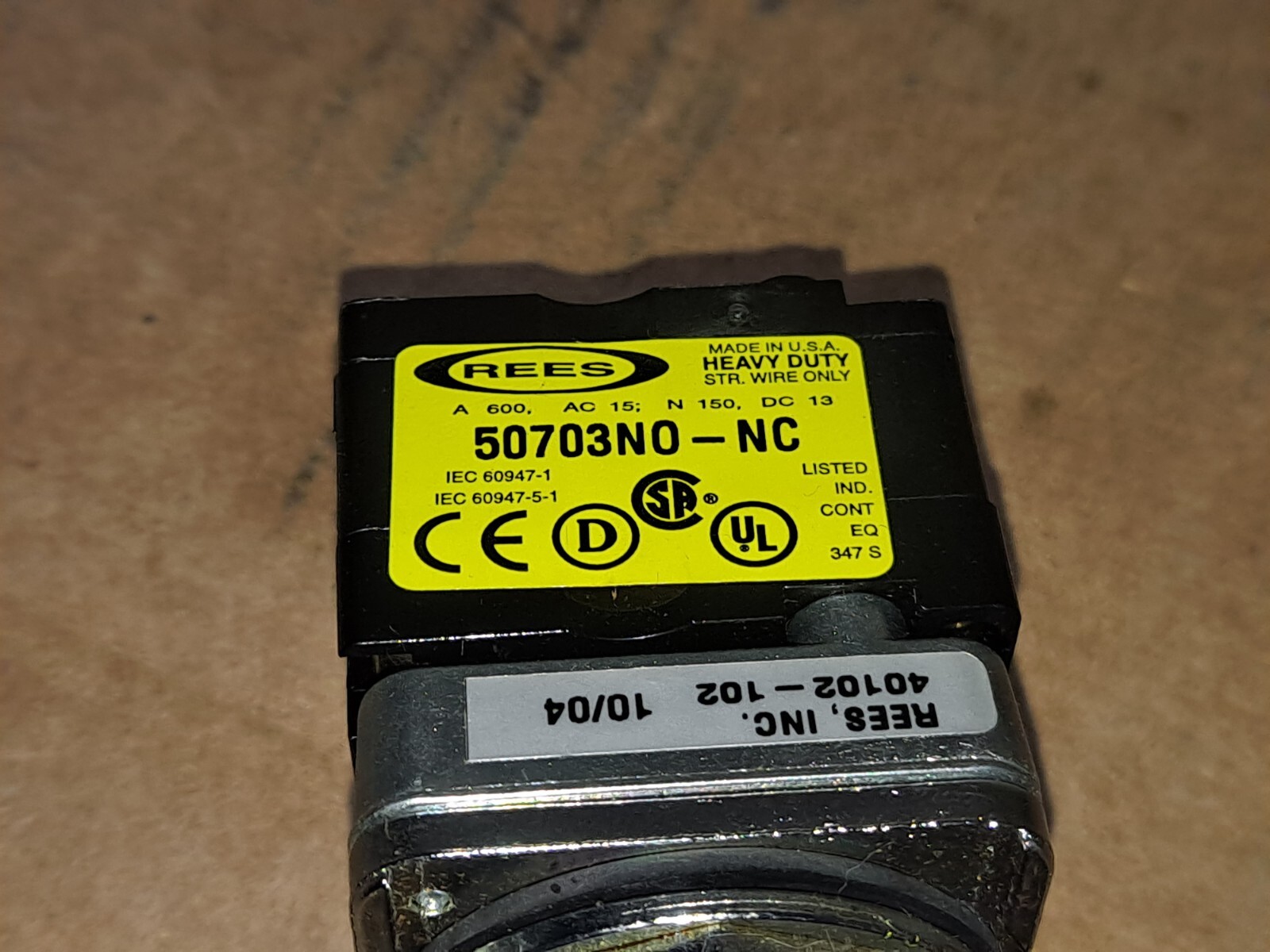 REES 40102-102 STOP PUSH BUTTON W/ (2) CONTACT BLOCKS 50703NO-NC Fast Shipping