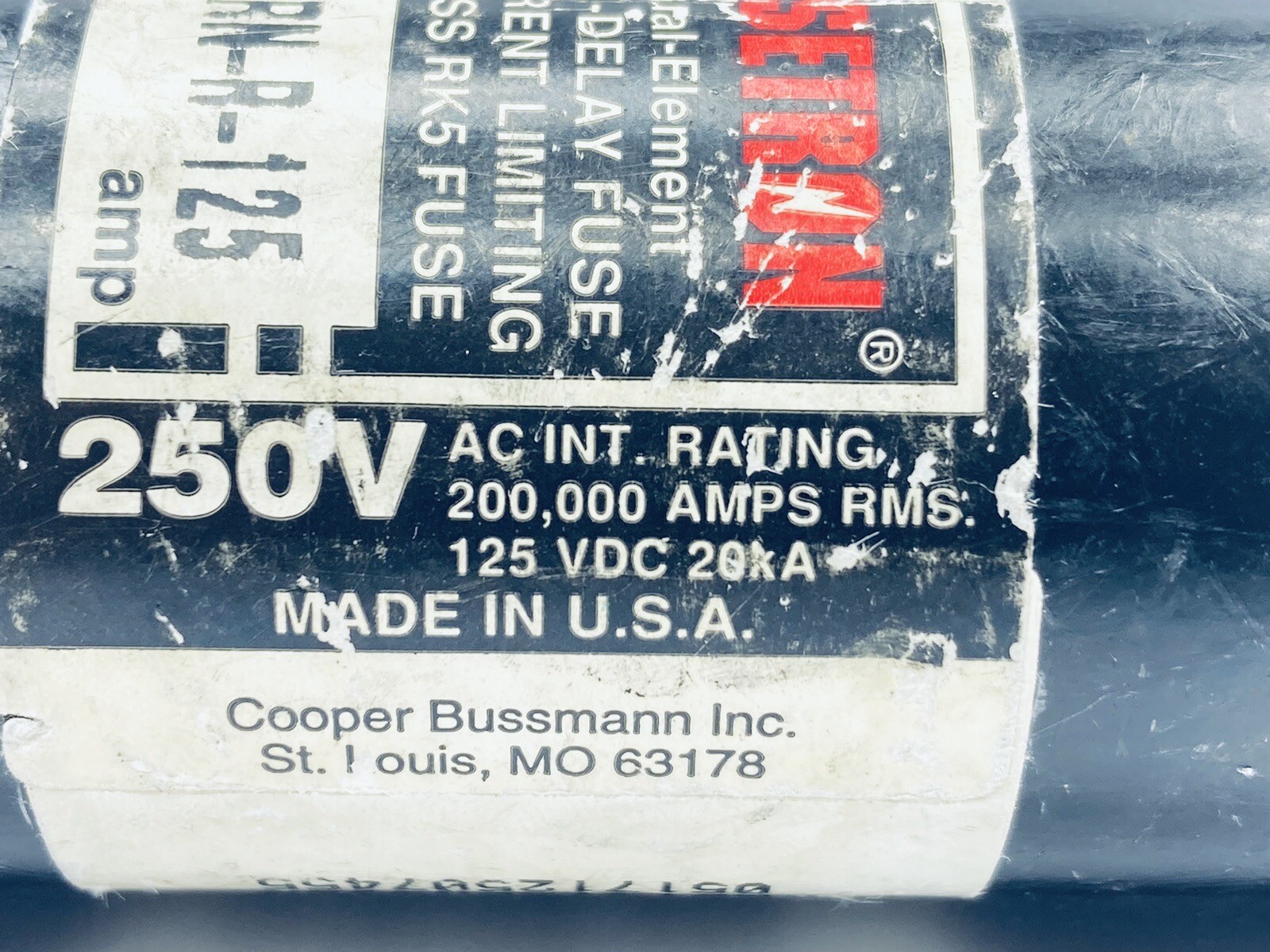 UNUSED BUSSMANN FRN-R-125 DUAL-ELEMENT TIME DELAY FUSE 200K-AMP 125VDC 250VAC