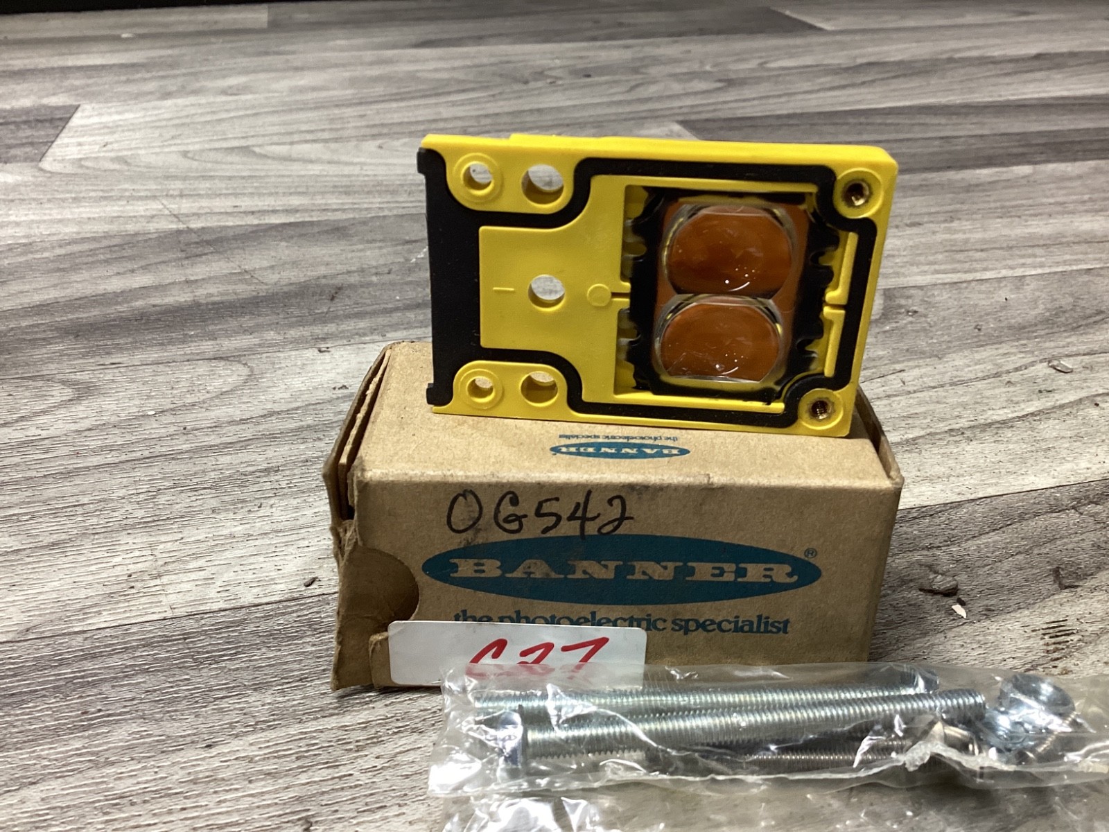NEW Banner UC-LAG Multi Beam Upper Cover #114N30*SI