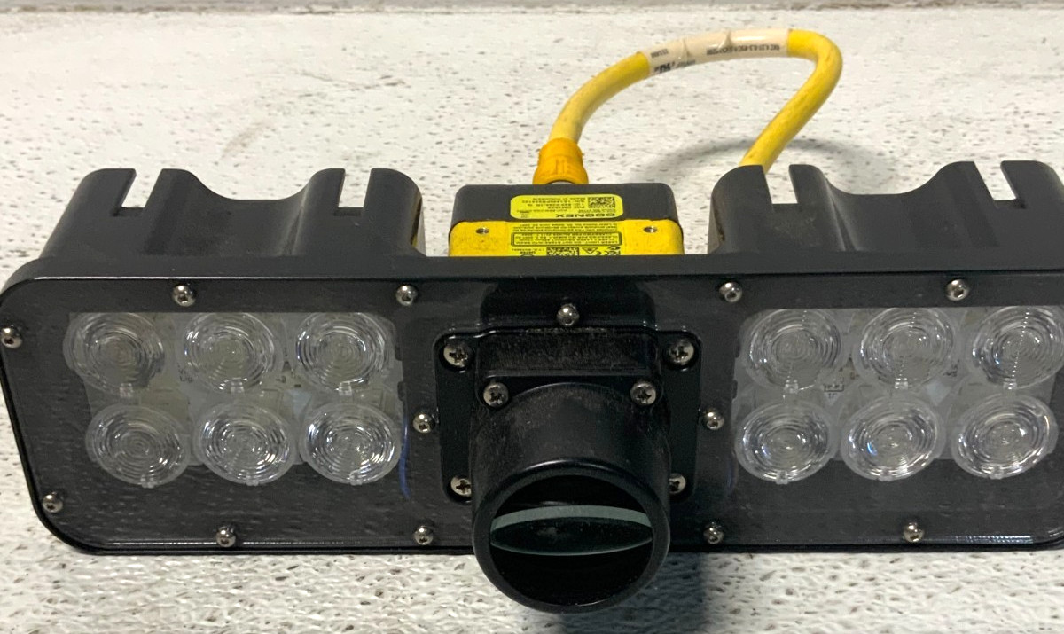 Cognex DM303X ODDM-300-625-W Smart Vision Lights Barcode Reader P/N: 821-0095-3R