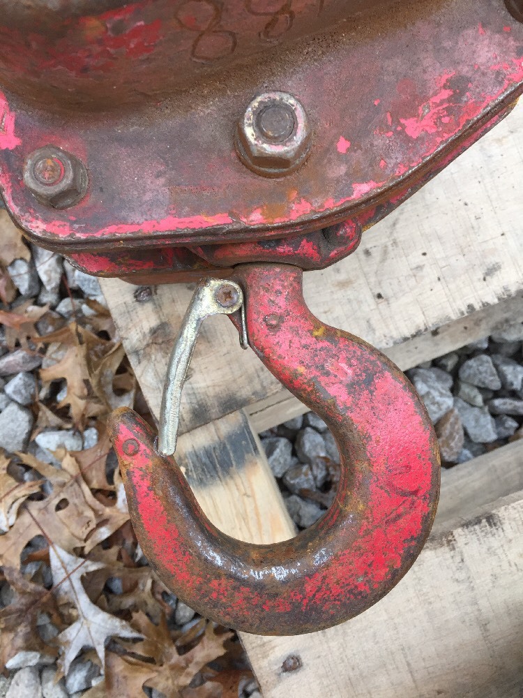 Coffing LHH Hand Chain Fall Hoist, Capacity: 1.5 Ton, 10′ Lift, 3000 Lb