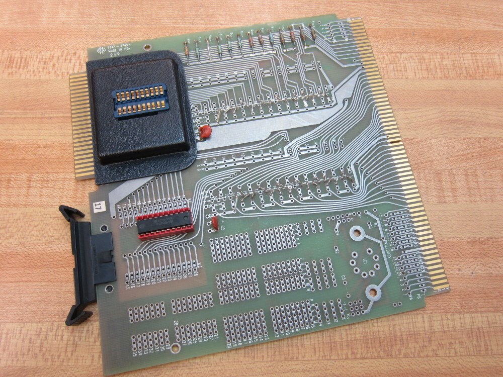 GenRad 1742-0749 Circuit Board 17420749 MM74C3737N
