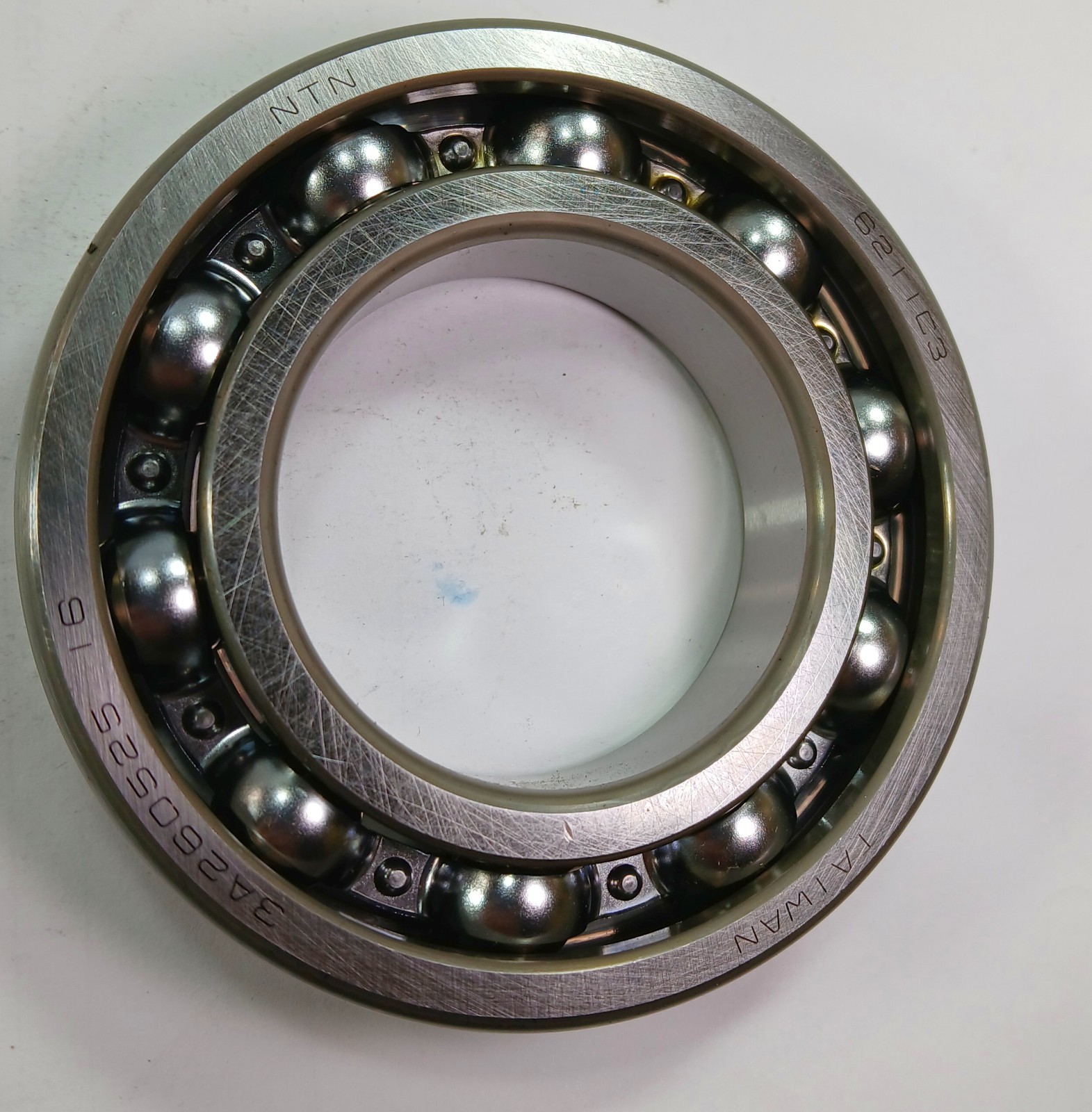 1 NEW NTN 6211C3 RADAIL DEEP GROOVE BALL BEARING NNB ***MAKE OFFER***