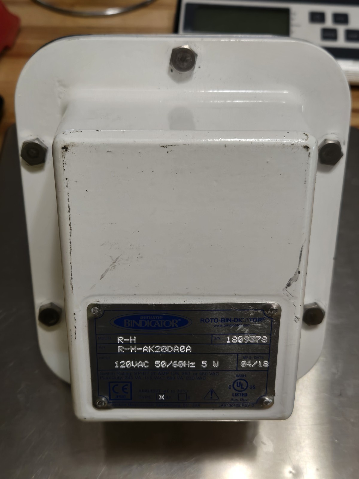 Bindicator R-H Roto-Bin-Dicator Rotary Paddle Level Switch 120VAC NEMA 4X