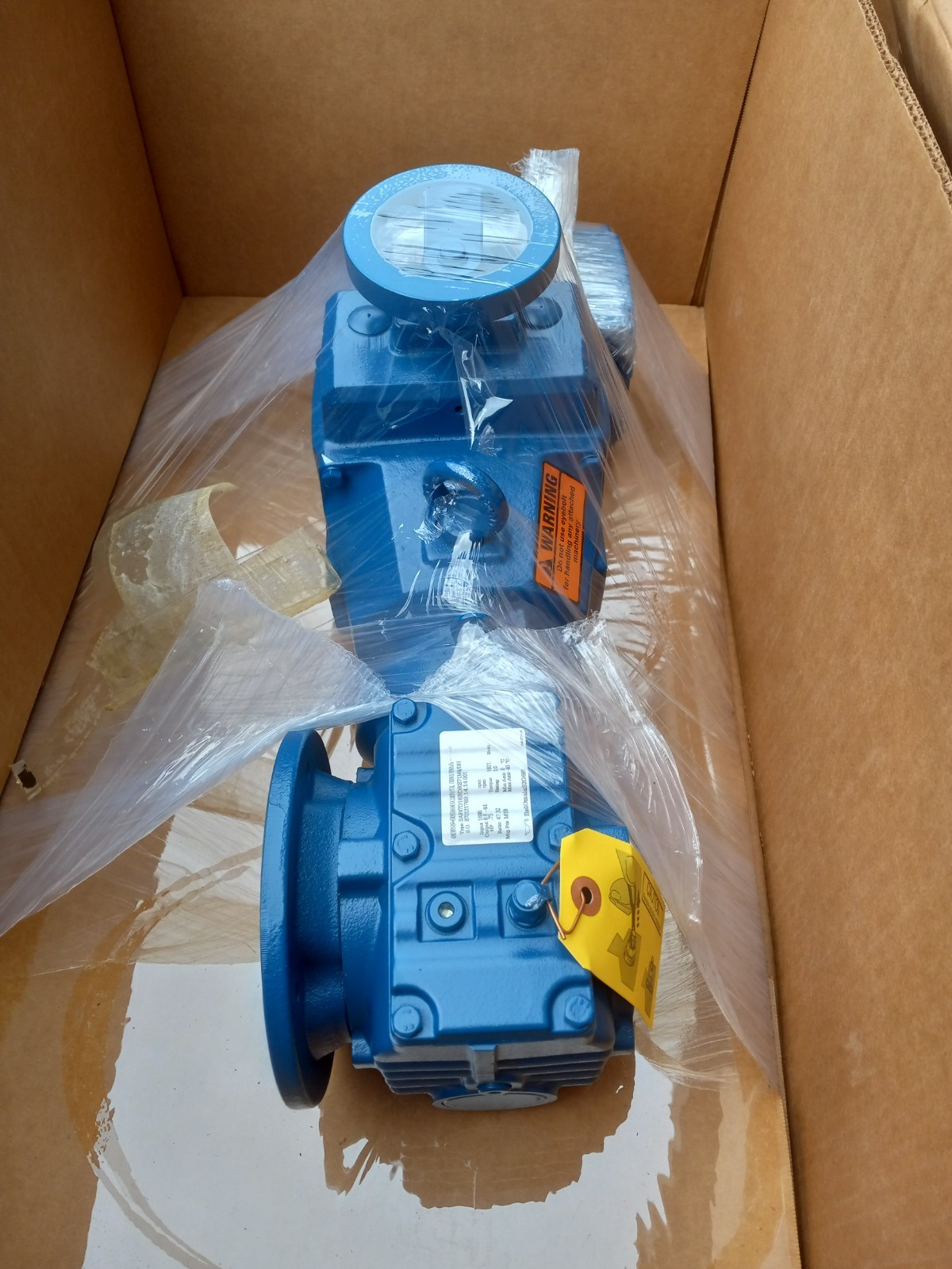 .75 HP SEW-EURODRIVE SAF47D16BDRS71M4/DH 1690/8.8-44 RPM