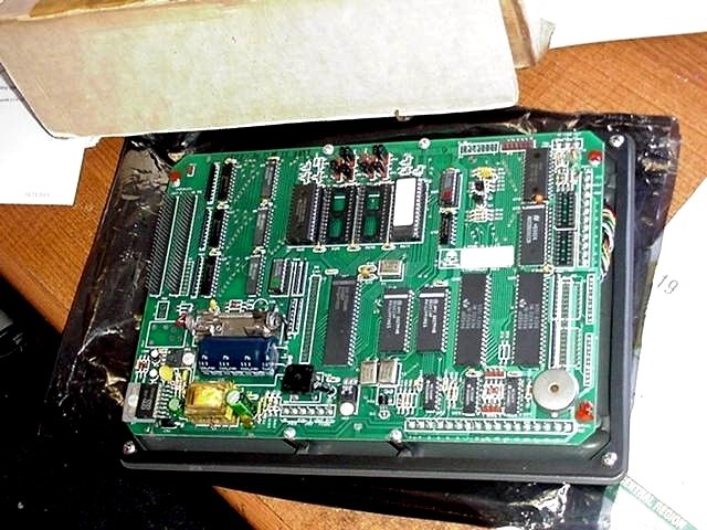 *NEW* MAPLE SYSTEMS VIB-590-D-001 OPERATOR INTERFACE TERMINAL VIBRA SCREW 1638-6