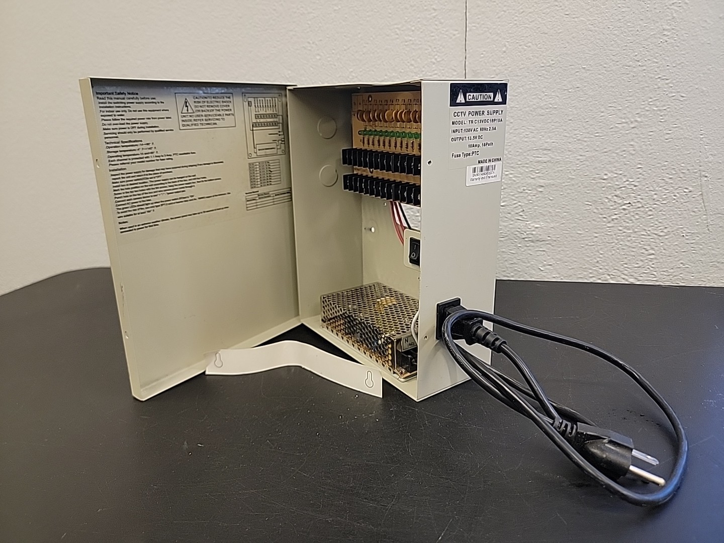 CCTV Power Supply (13.5V DC, 10 Amp, 18 Path) TR-C12VDC18P10A