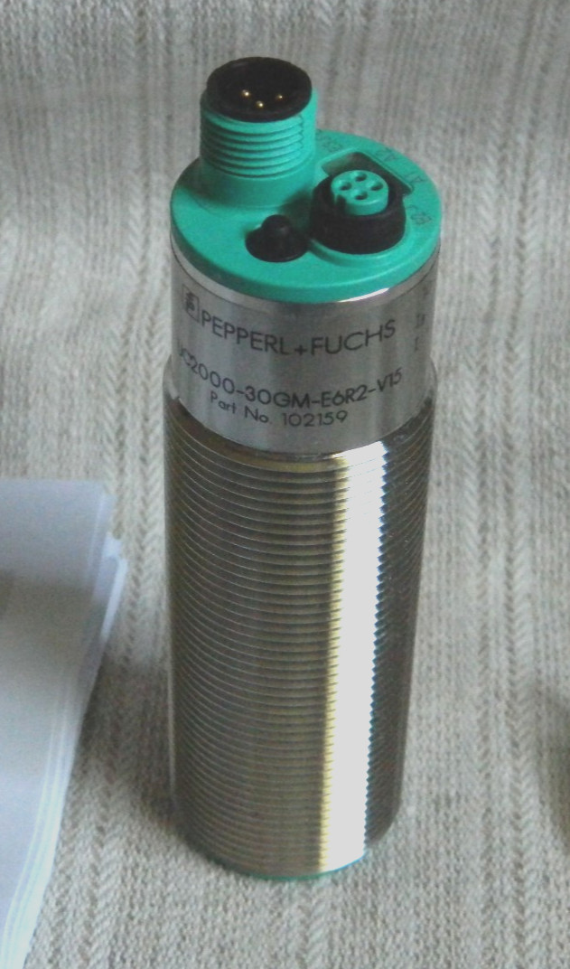 NEW & Never Used Pepperl+Fuchs UC2000-30GM-E6R2-V15 Ultrasonic Sensor Quick Ship