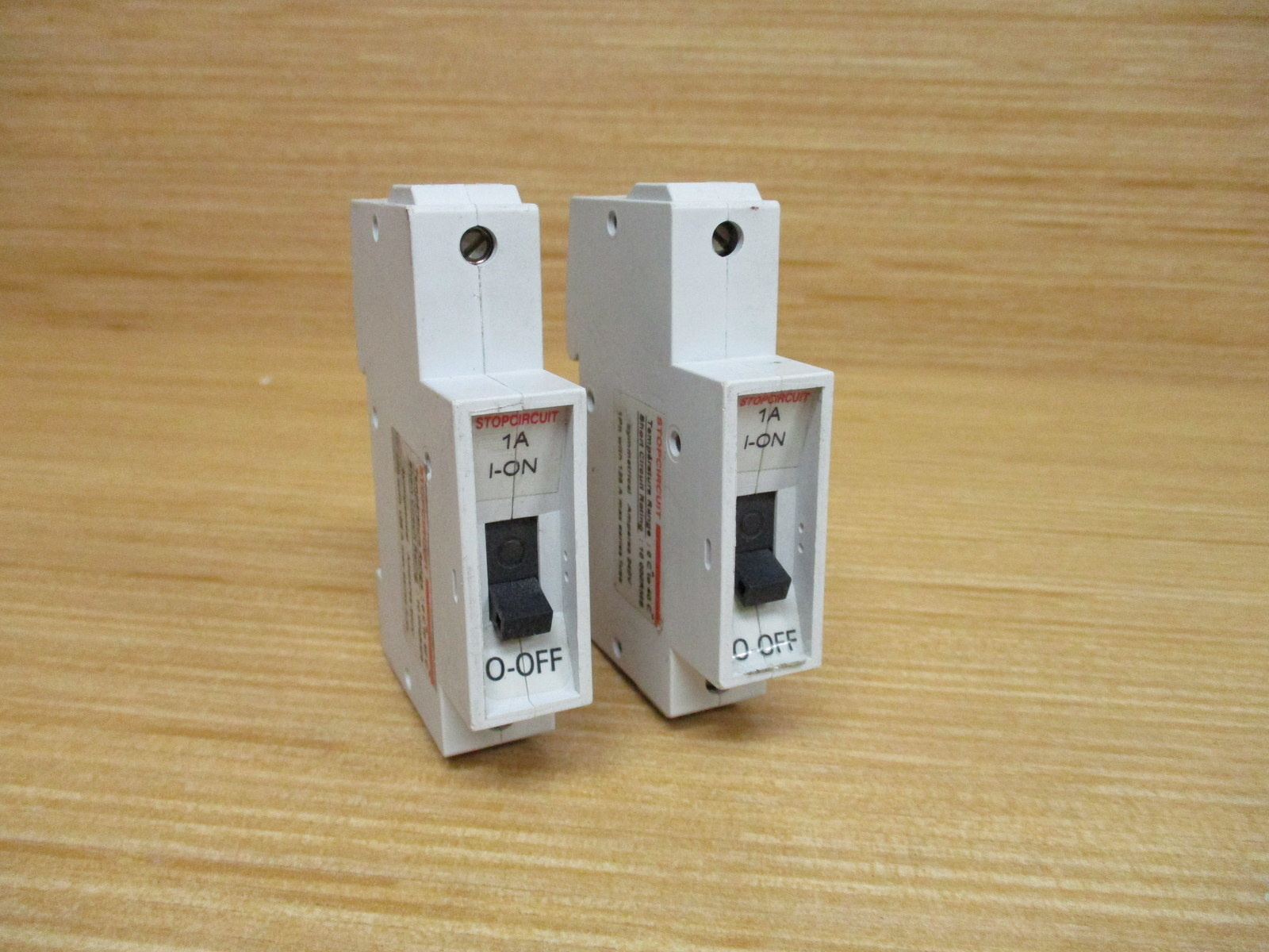 ABB GMU1U Entrelec Stopcircuit 1A Circuit Breaker (Pack of 2)