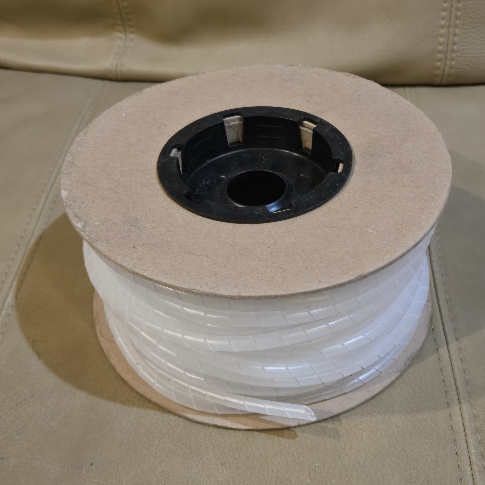 THOMAS & BETTS Clear Spiral Wrap SRPE-250F-9-C – 100 Ft Roll
