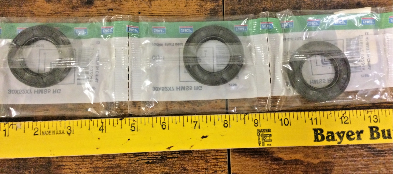 NEW, (LOT 3), SKF / CR SEALS, 30x52x7 HMS5 RG, RADIAL SHAFT SEAL, FREE SHIPPING