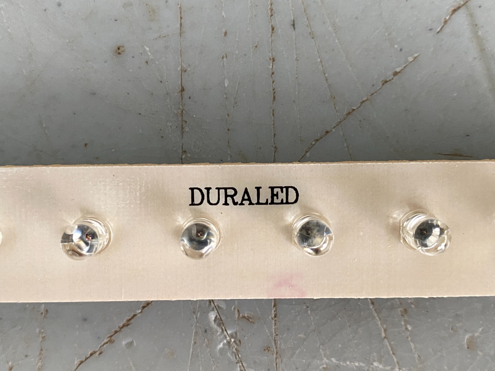 180 DURALED FLAT 12″ IN-LINE 20 LED STRIP RED 24V LED SIGN SIGNAL