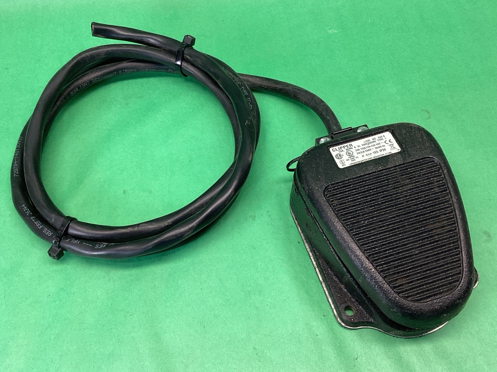 Linemaster Clipper 632-S Foot Operated Switch Normally Open / Closed NO or NC