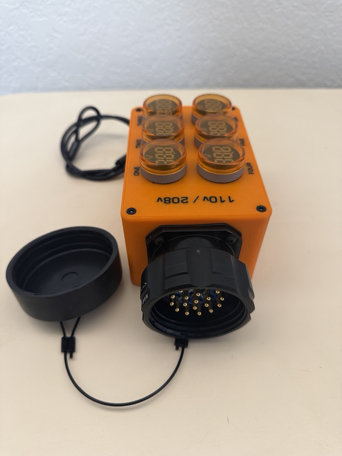 Six Circuit 110v/208v Socapex Tester.