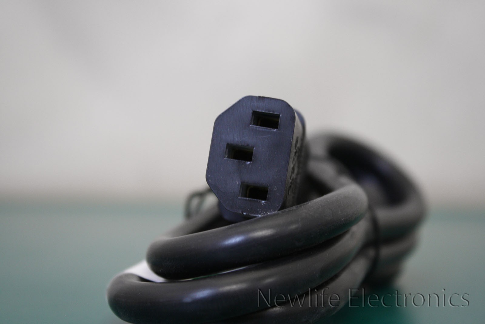 New Well Shin WS-003 WS-002 3 ft. (0.91m) C13 to C14 10A 250V Power Cord E115330