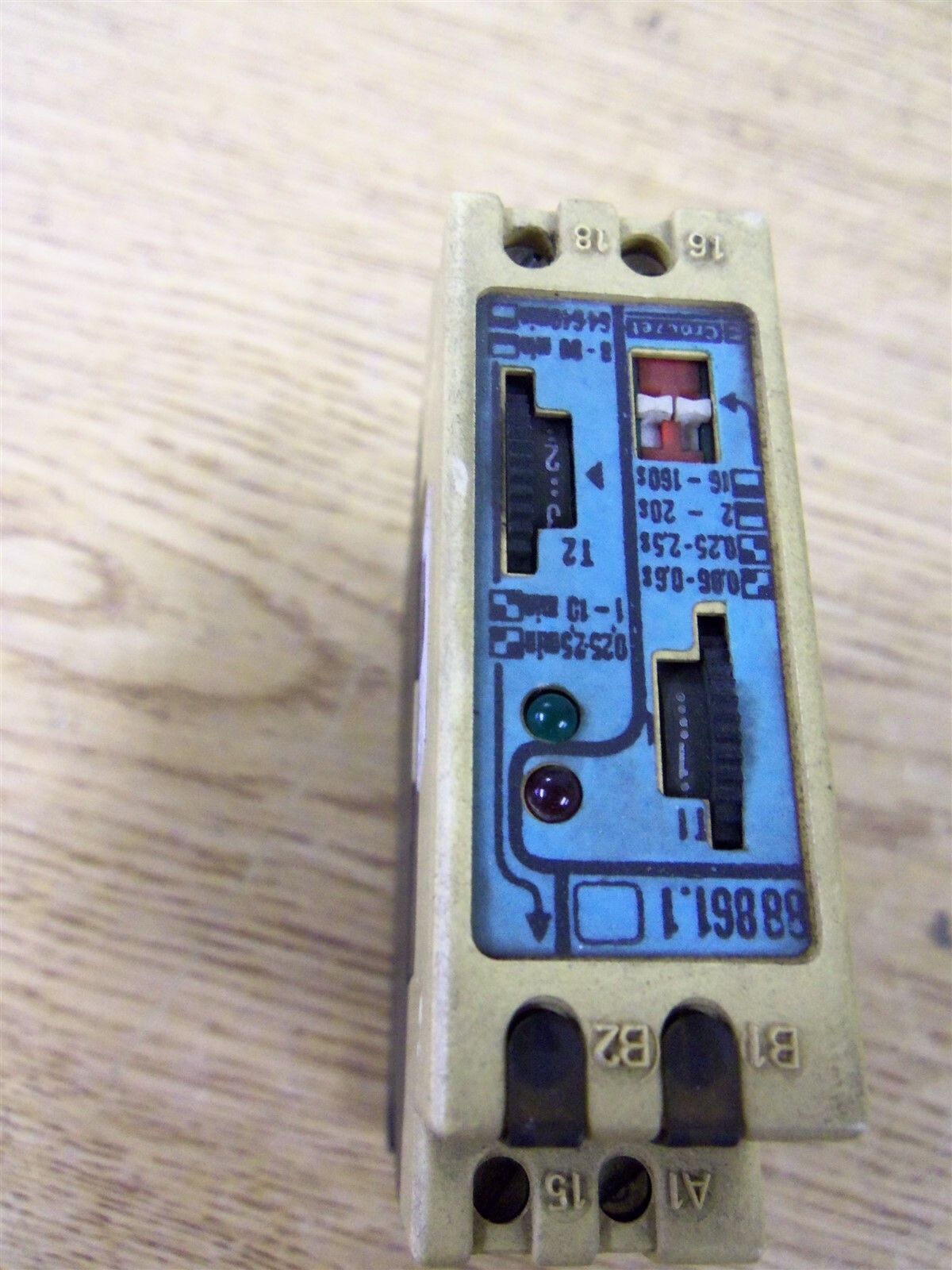 Crouzet 88 861 122 10A 110-127V IP40 relay Module *FREE SHIPPING*