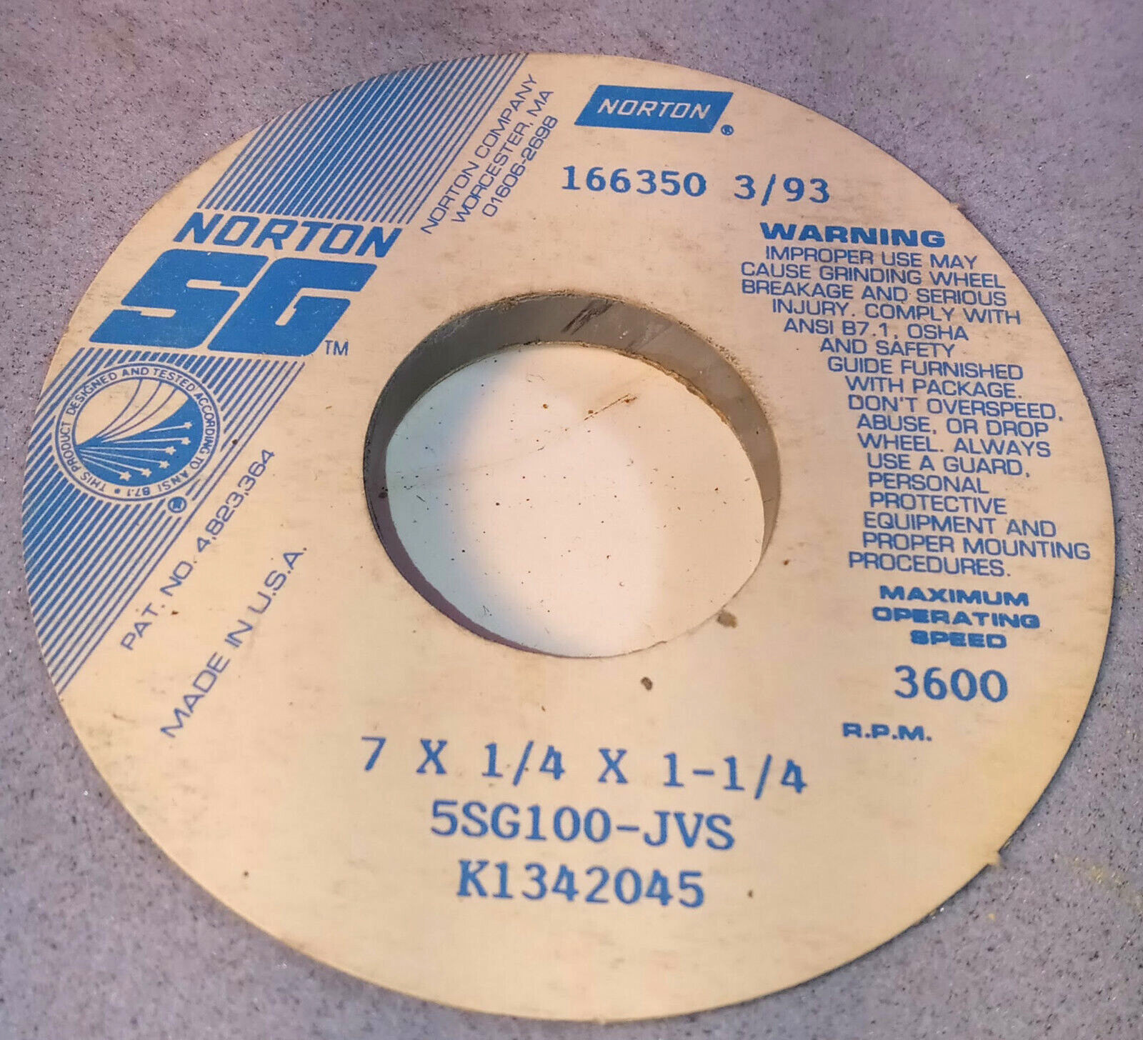 1 NEW NORTON SG 5SG100-JVS 7 X 1/4 X 1-1/4 GRINDING WHEEL NNB ***MAKE OFFER***
