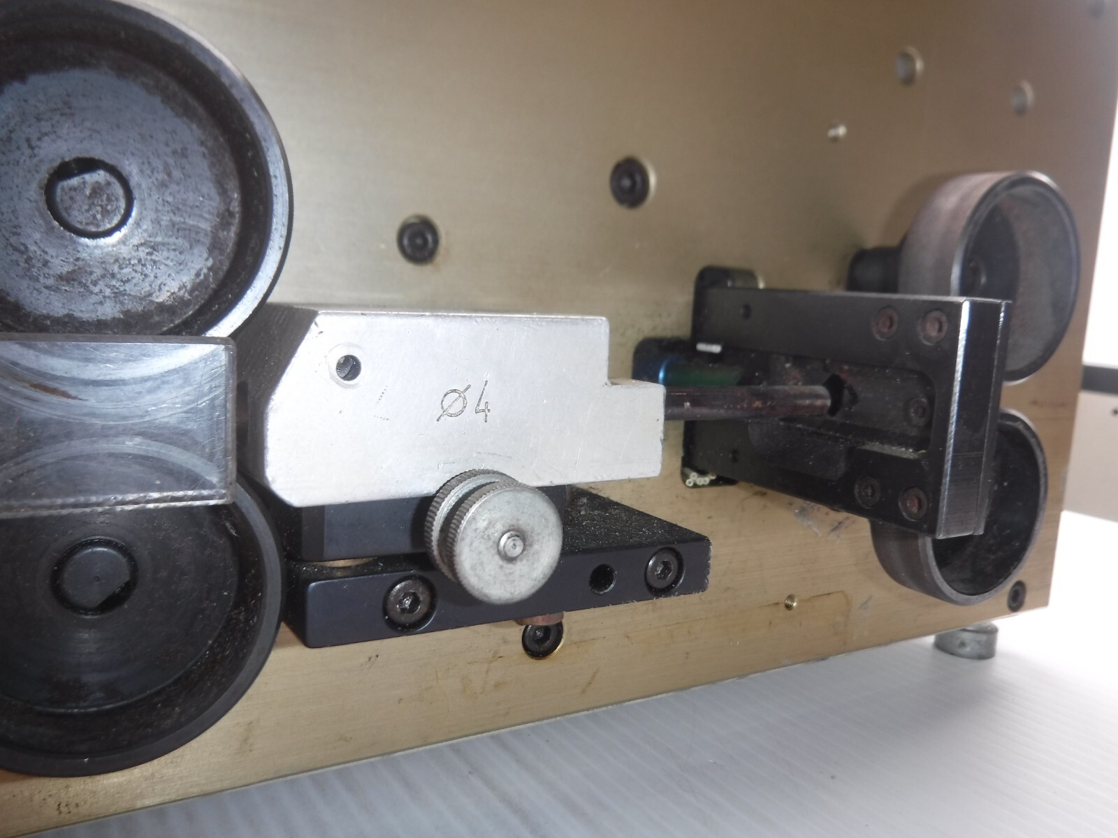Schleuniger CS9000 100-120V / 220-240V