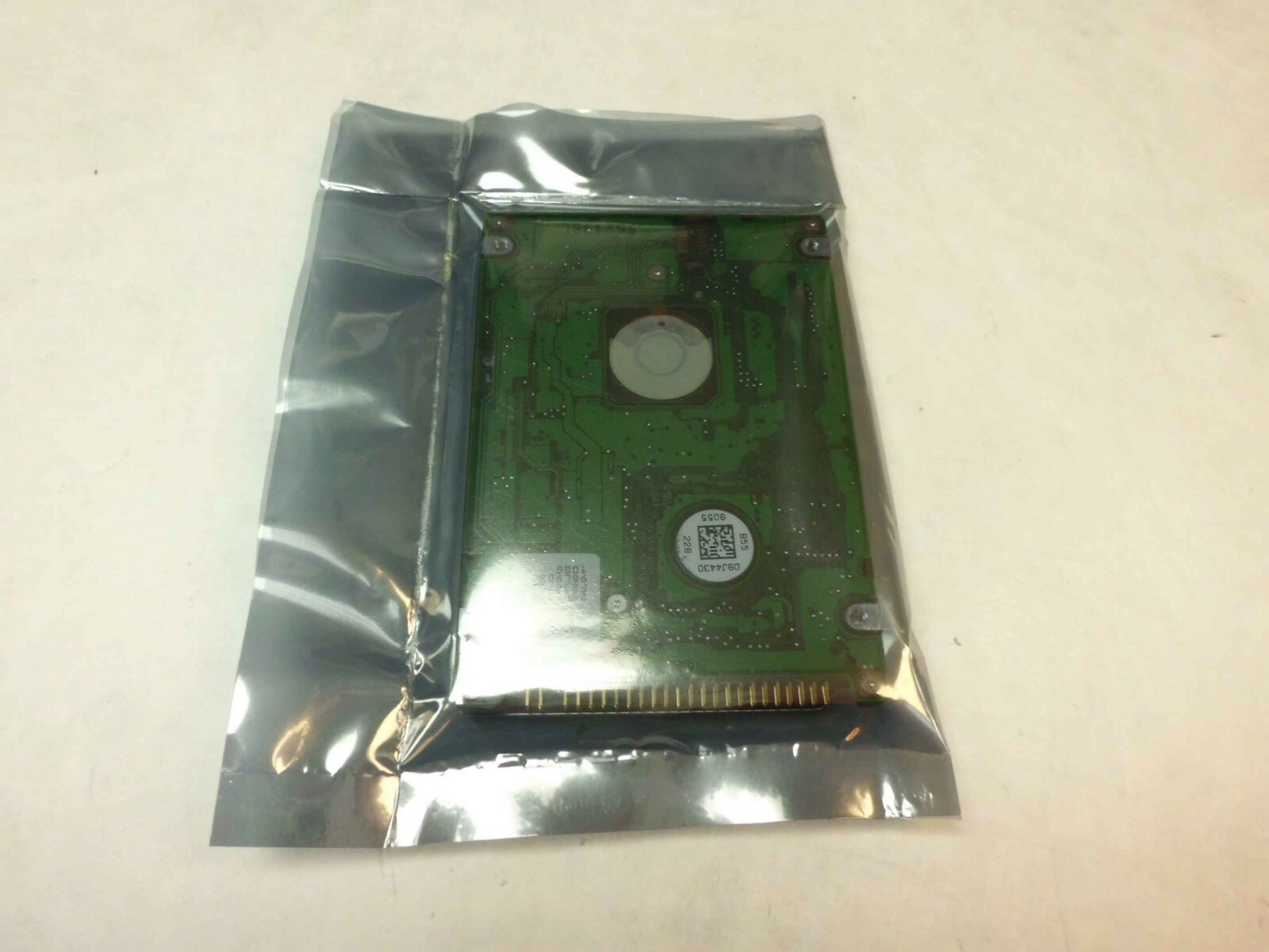3.25GB 2.5″ IDE HARD DRIVE LAPTOP DKLA-23240 03L5550 IBM TRAVELSTAR 9.5MM TESTED