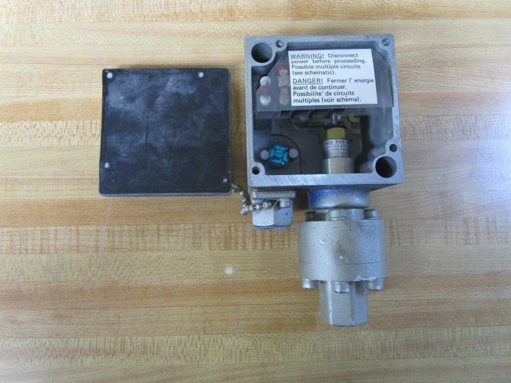 ITT Neo-Dyn 200P1-8C3 Adjustable Pressure Switch 200P18C3