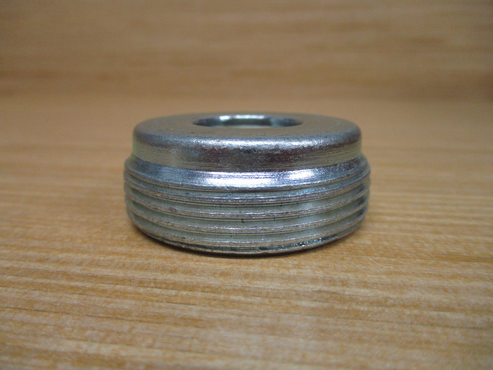 Thomas & Betts RB-152 Reducing Bushing RB152 1-1/2″ x 3/4″ (Pack of 9)